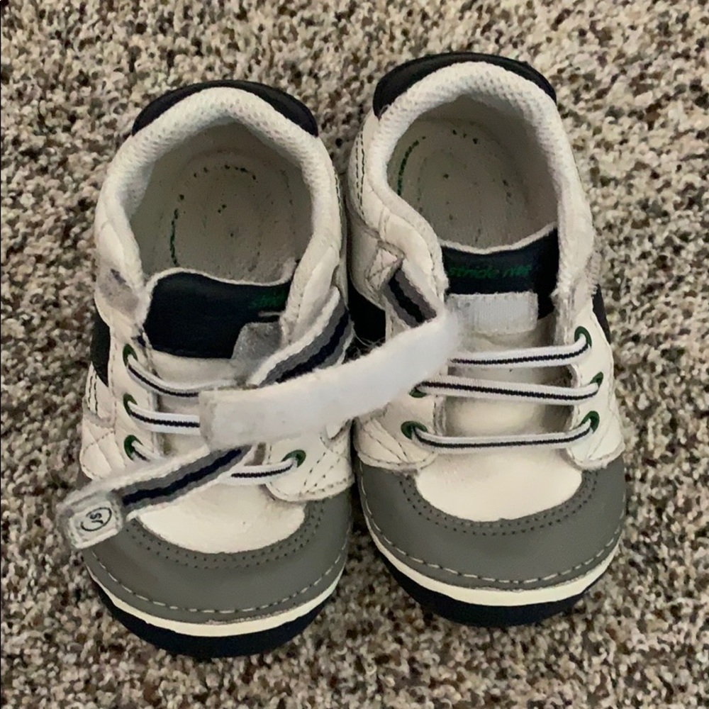 Pre-Owned - Picture 2 of 6